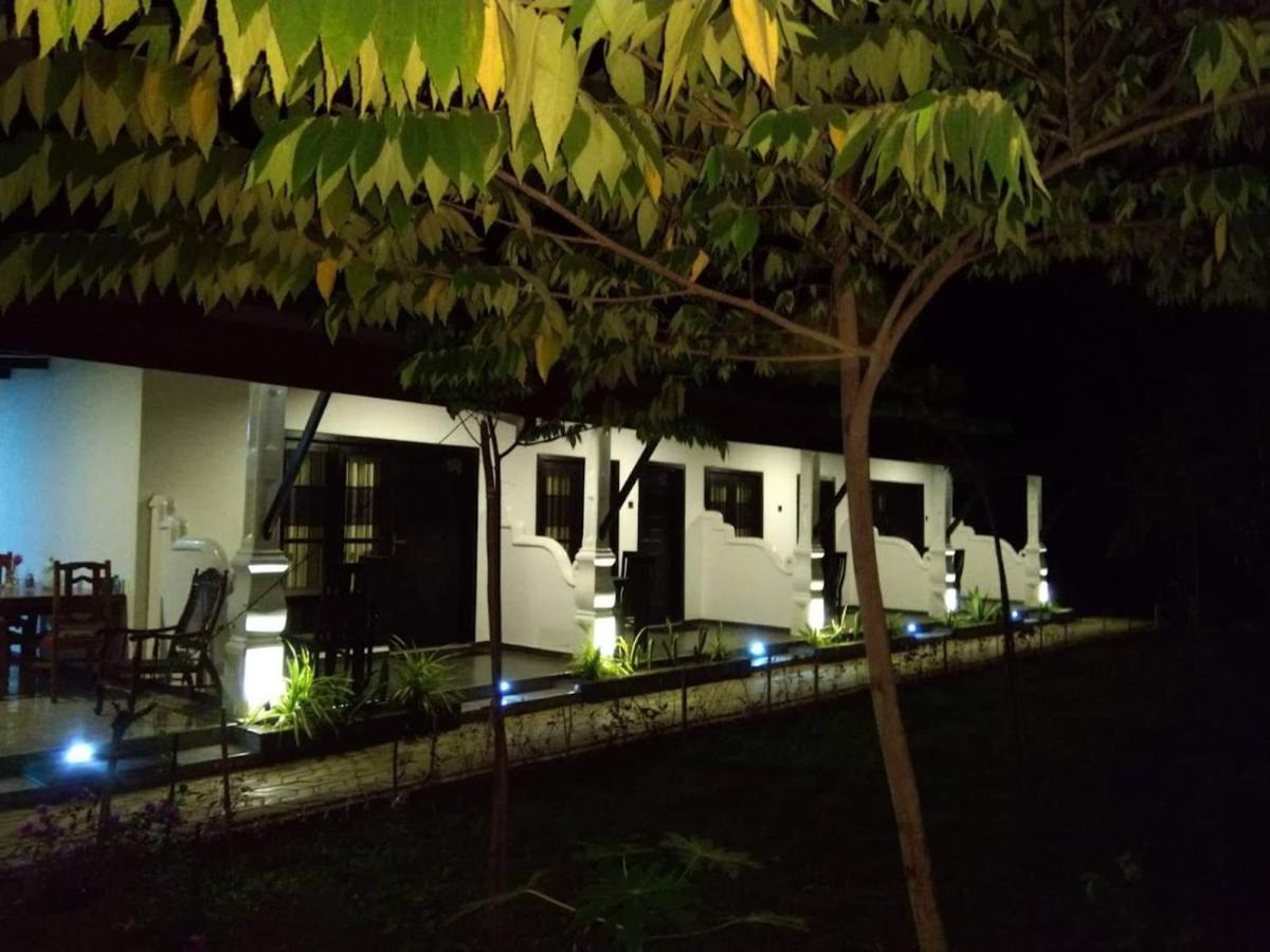 Amron Resort Sigiriya Eksteriør bilde