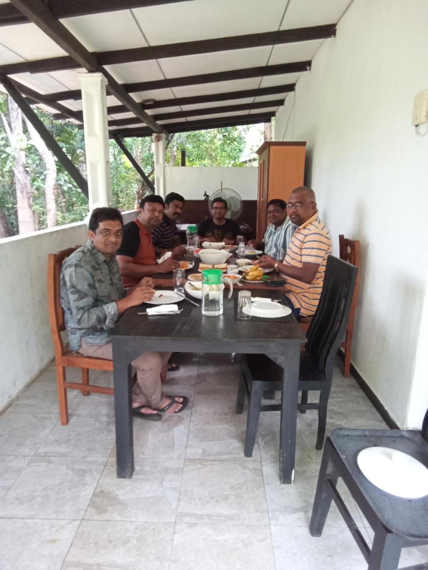 Amron Resort Sigiriya Eksteriør bilde