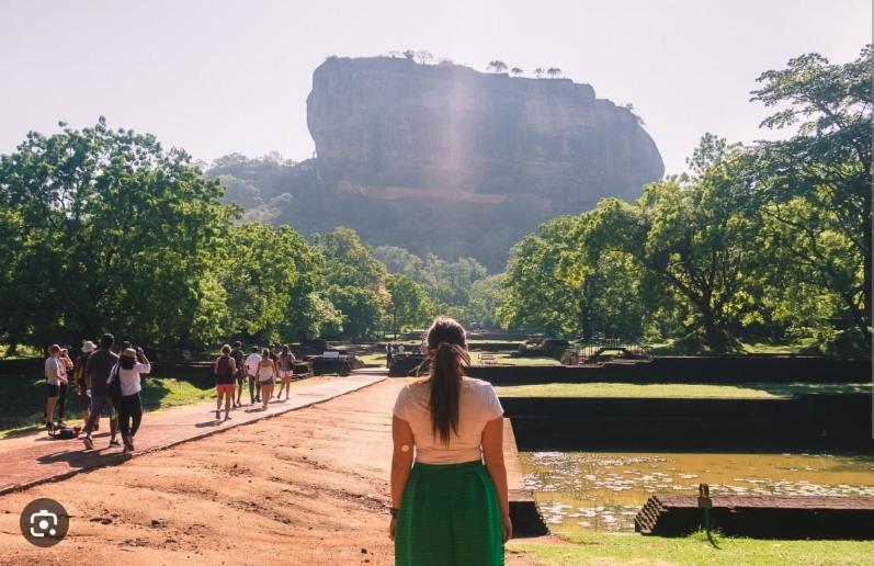 Amron Resort Sigiriya Eksteriør bilde