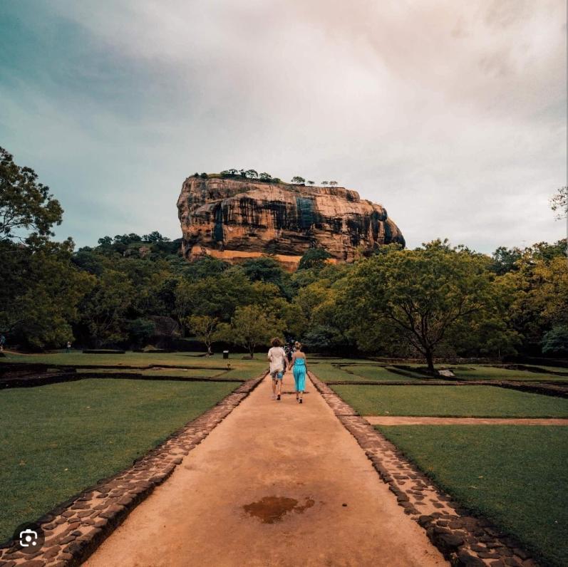 Amron Resort Sigiriya Eksteriør bilde