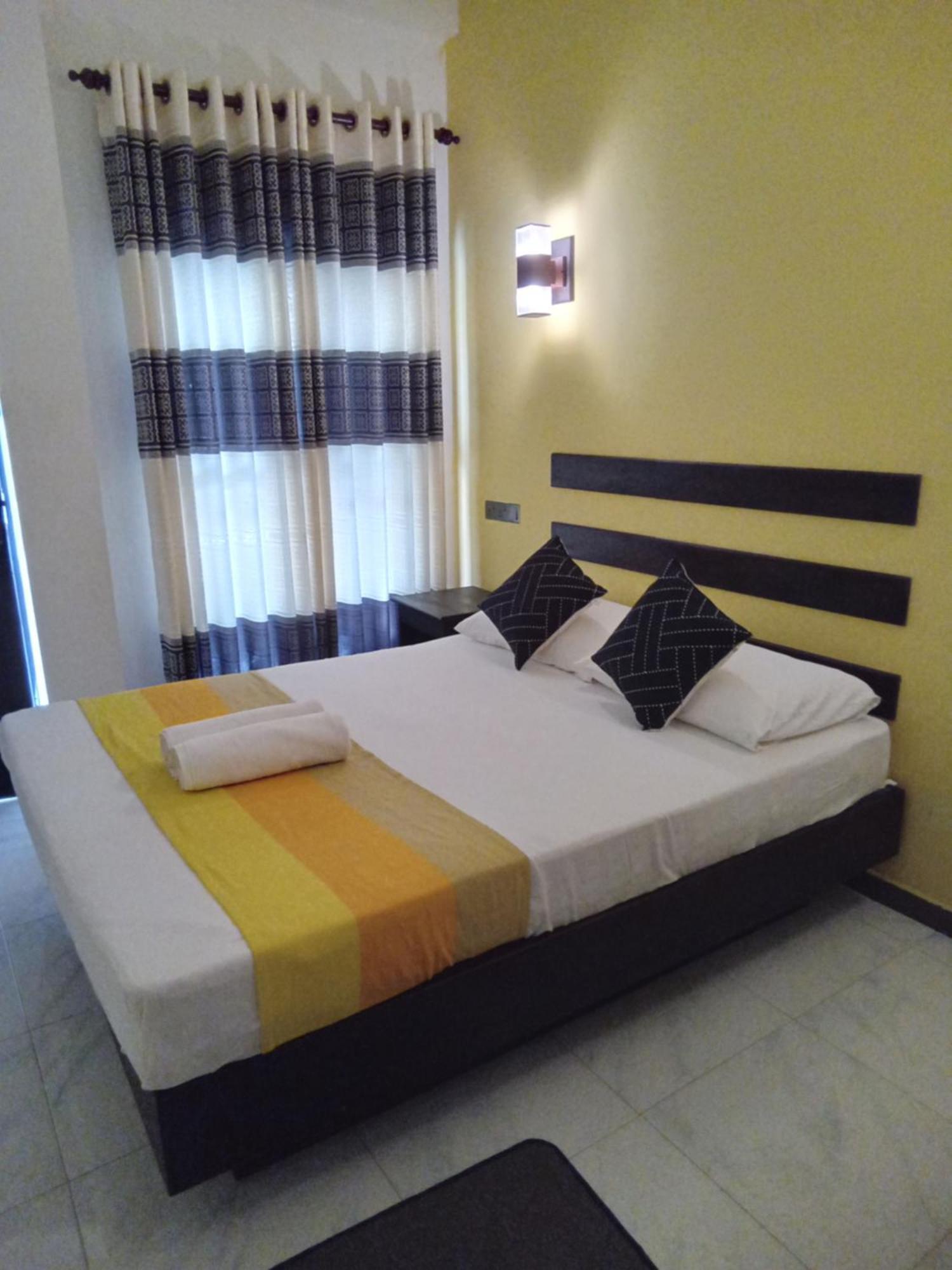 Amron Resort Sigiriya Rom bilde